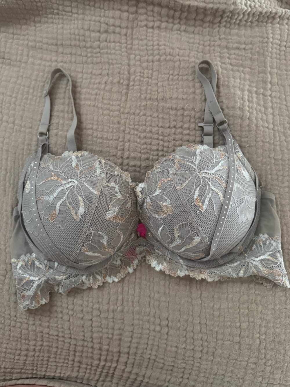 La Senza- Beyond Sexy Classic Plunge Bra